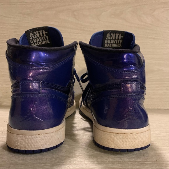 Nike Air Jordan 1 Retro - Picture 8 of 9